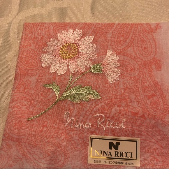 Nina Ricci Handkerchief cotton - Picture 5 of 7